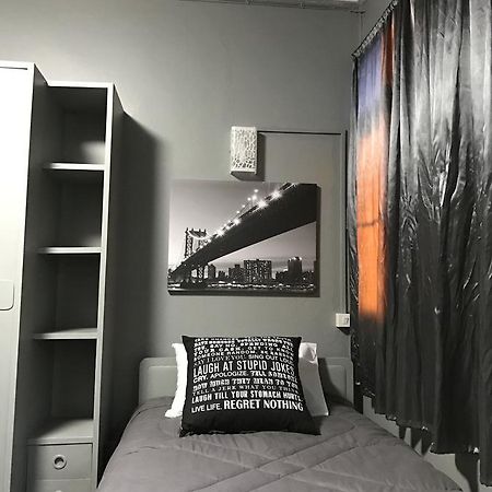 Add Home Hostel Vipavadee 42 Bangkok Kültér fotó