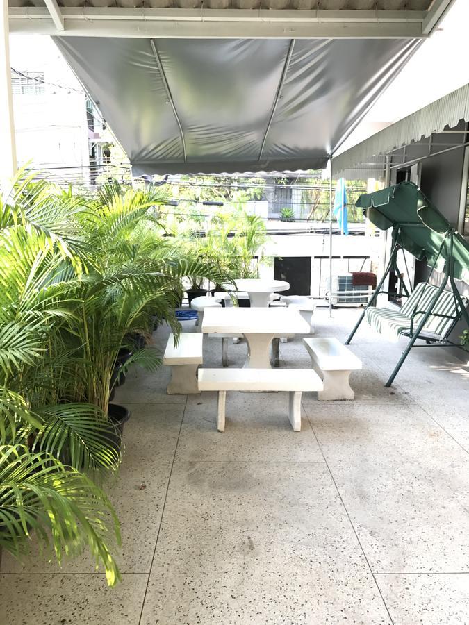 Add Home Hostel Vipavadee 42 Bangkok Kültér fotó