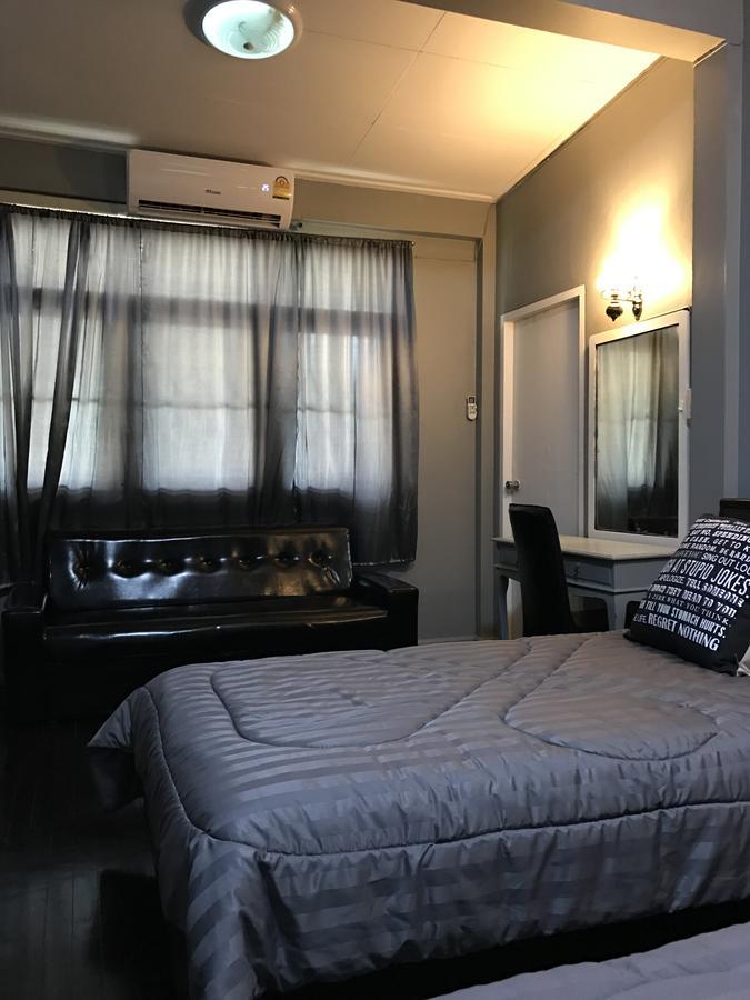 Add Home Hostel Vipavadee 42 Bangkok Kültér fotó