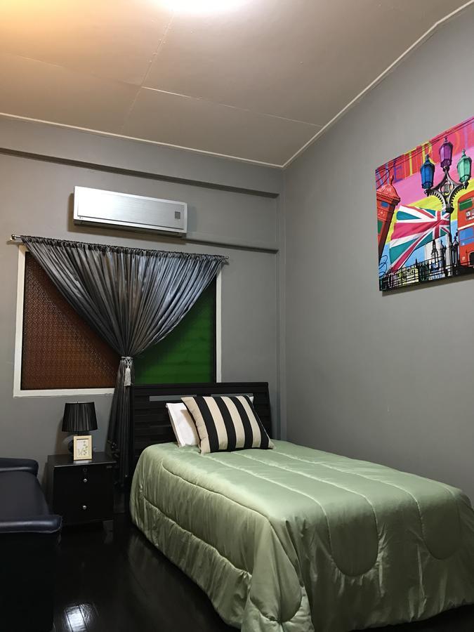 Add Home Hostel Vipavadee 42 Bangkok Kültér fotó
