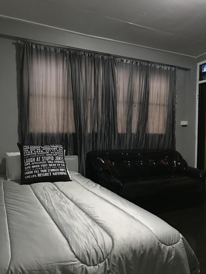 Add Home Hostel Vipavadee 42 Bangkok Kültér fotó